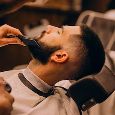 Îngrijire și styling barbă – Saloanele Atipic